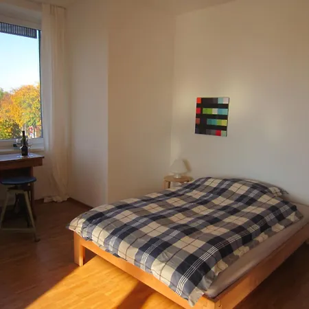 K9 Apartment *
