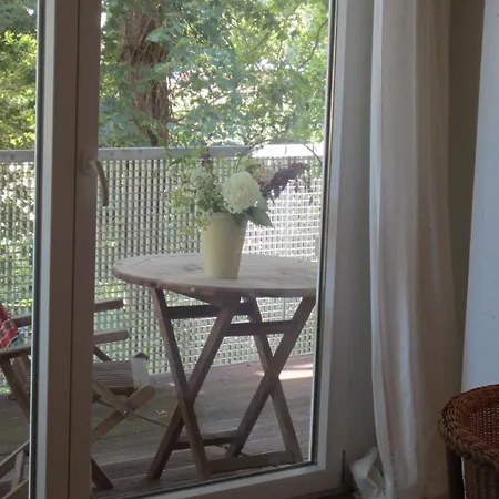 K9 Apartment *